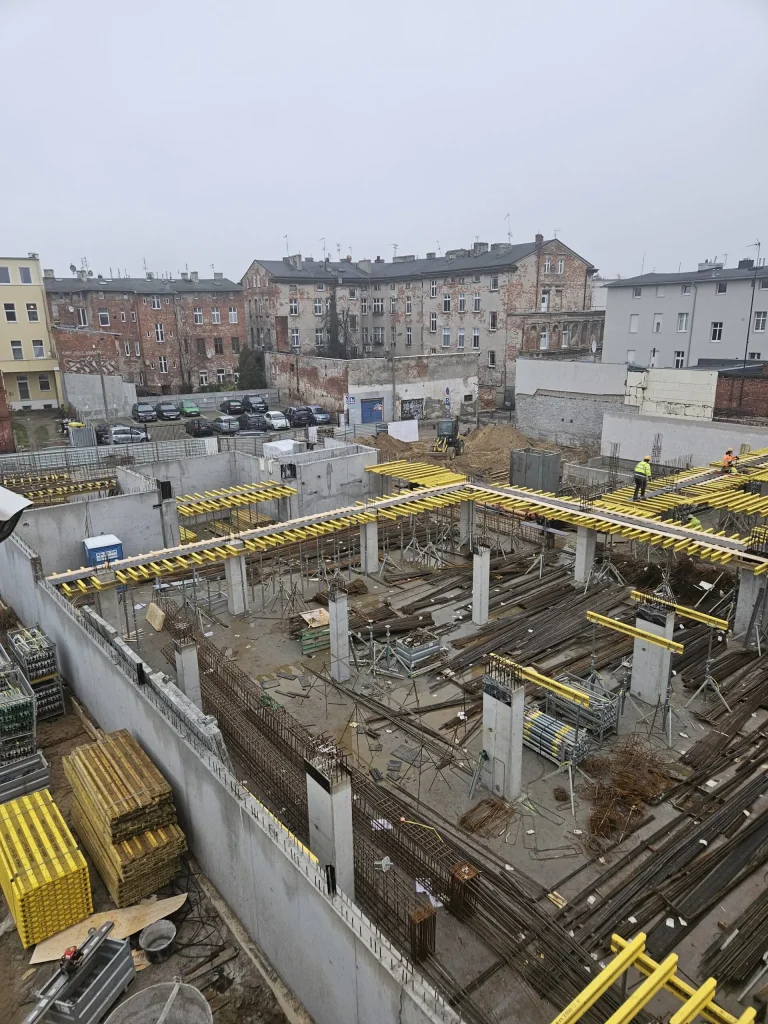 Raport z dziennika budowy