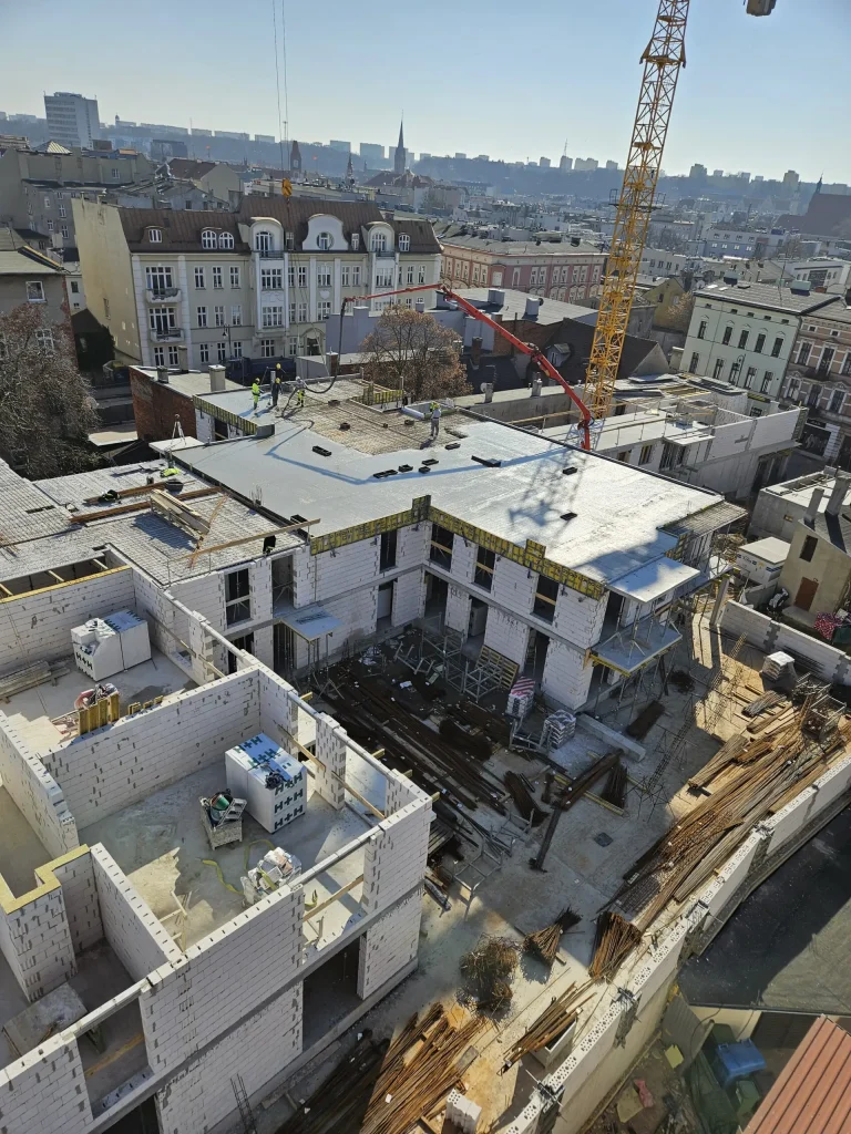 Betonowanie stropu nad 2 piętrem